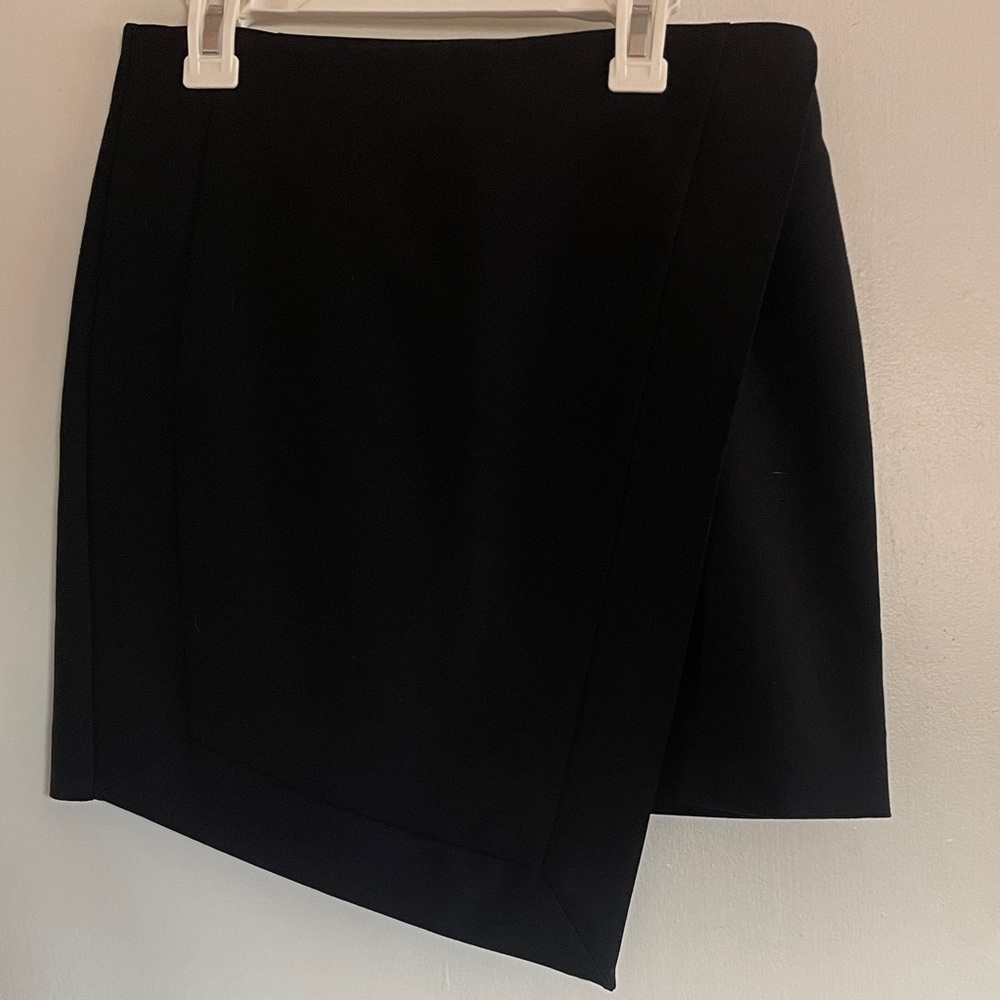 Abercrombie and Fitch Black Asymmetrical Mini skirt